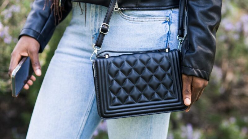 Comment choisir un sac en bandoulière en cuir femme ?
