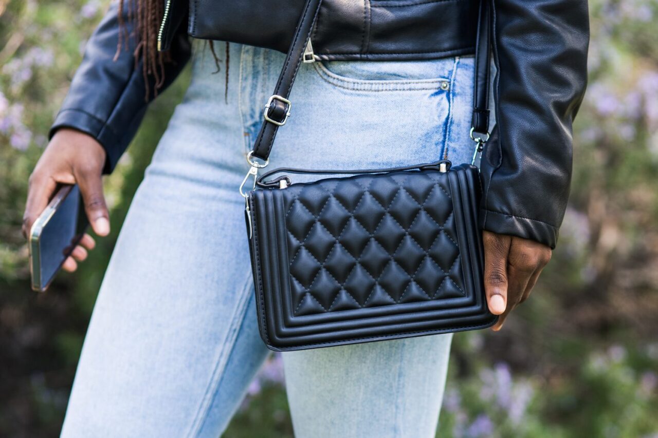 Comment choisir un sac en bandoulière en cuir femme ?